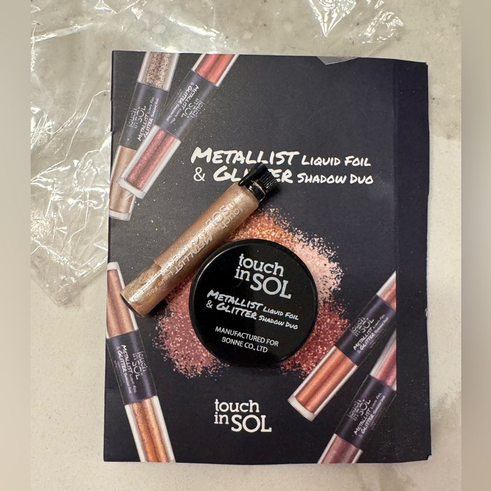 Touch in Sol Metallist Liquid Foil & Glitter Eyeshadow Duo